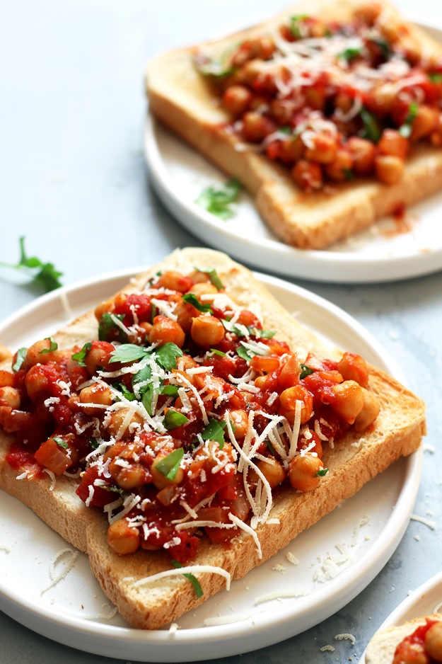 Schneller Kichererbsen Tomaten Toast Rezept