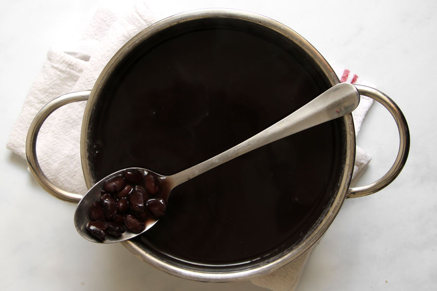 gekochte schwarze Bohnen