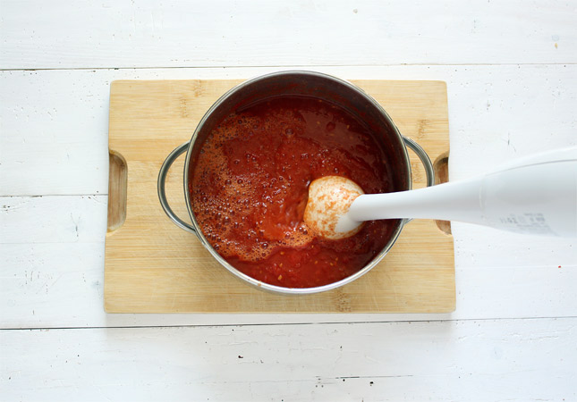 Ketchup aus frischen Tomaten