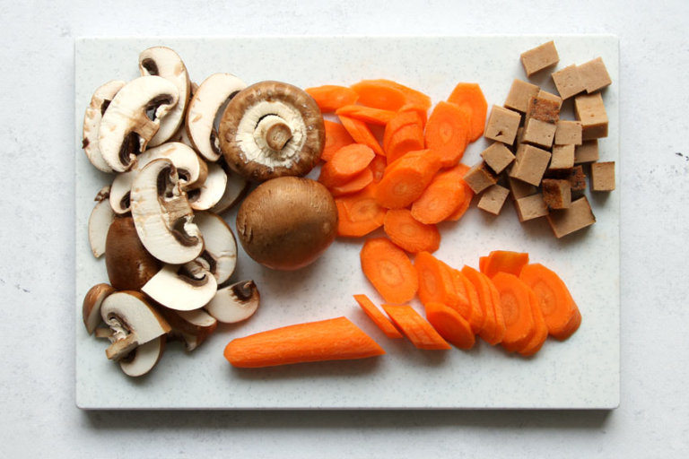 Shanghai Rice Cakes in StirFry Sauce » Taste of Travel