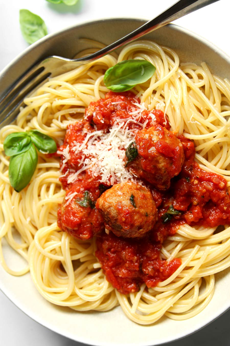 Spaghetti and Meatballs mit Parmesan