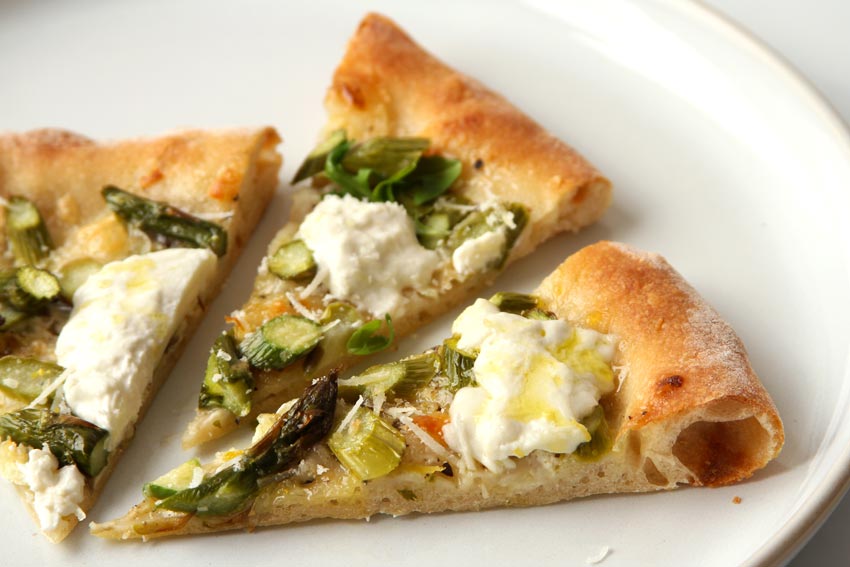 Burrata Spargelpizza