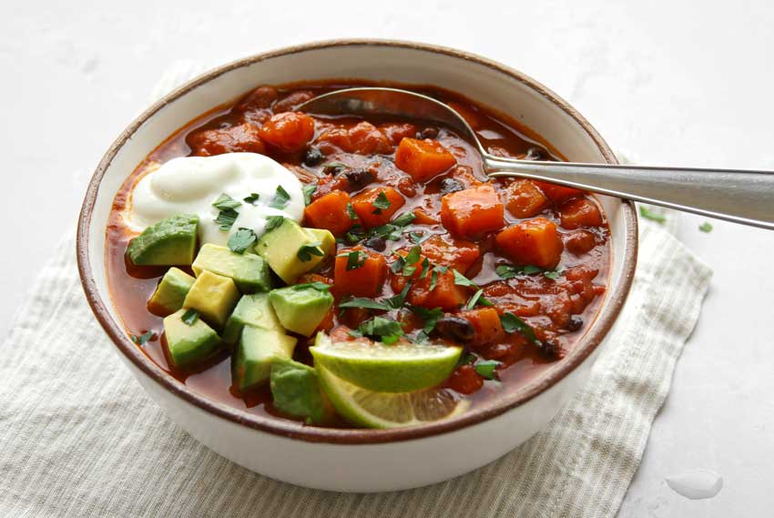 Süßkartoffel Chili mit Bohnen Rezept