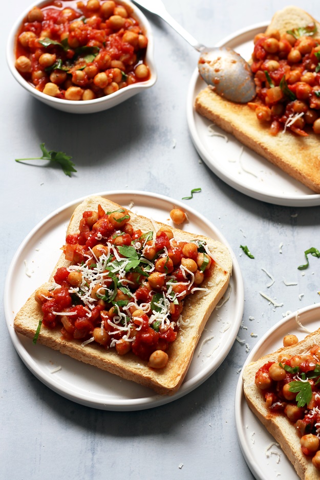 Tomaten Kichererbsen auf Toast Rezept