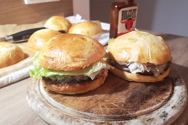 Die besten Burger Buns Rezept von TasteofTravel.at