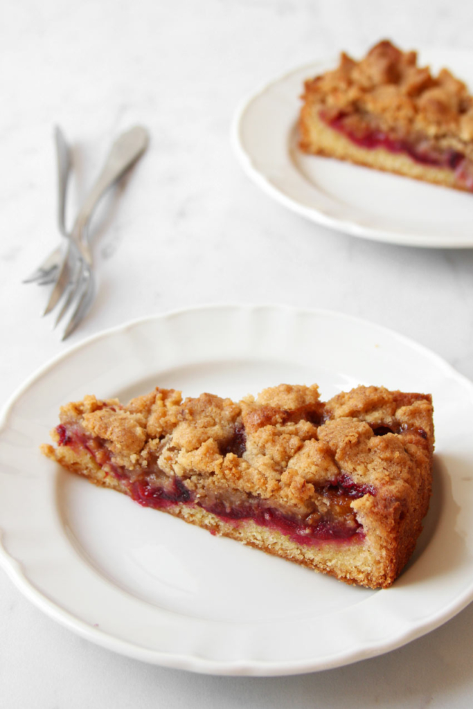 Zwetschgen Streuselkuchen mit Rührteigboden » Taste of Travel