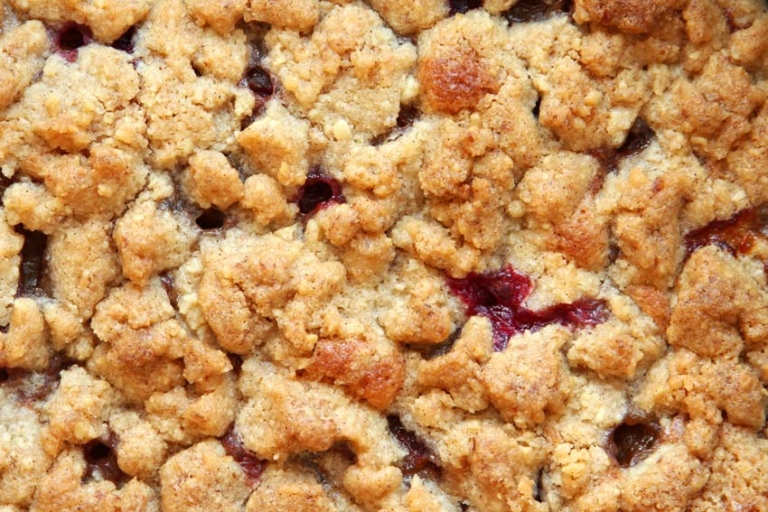Zwetschgen Streuselkuchen mit Rührteigboden » Taste of Travel