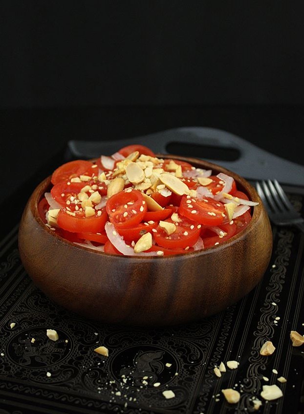 Burmesischer Tomatensalat - Taste of Travel